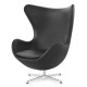 Réplique de chaise Egg en cuir par le designer Arne Jacobsen